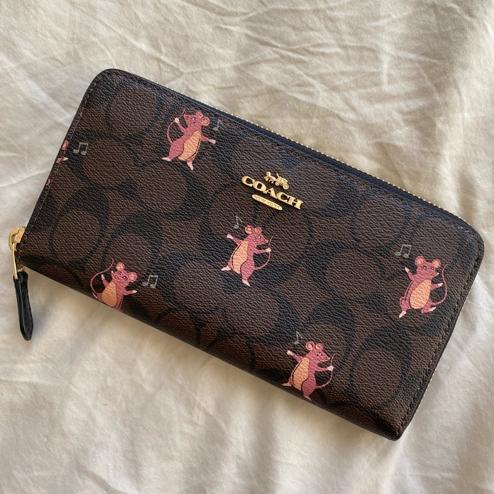 Coach Wallet in Party Mouse Print
